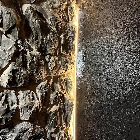 Doormat#13 Black Mirror Lejlighed Thessaloníki